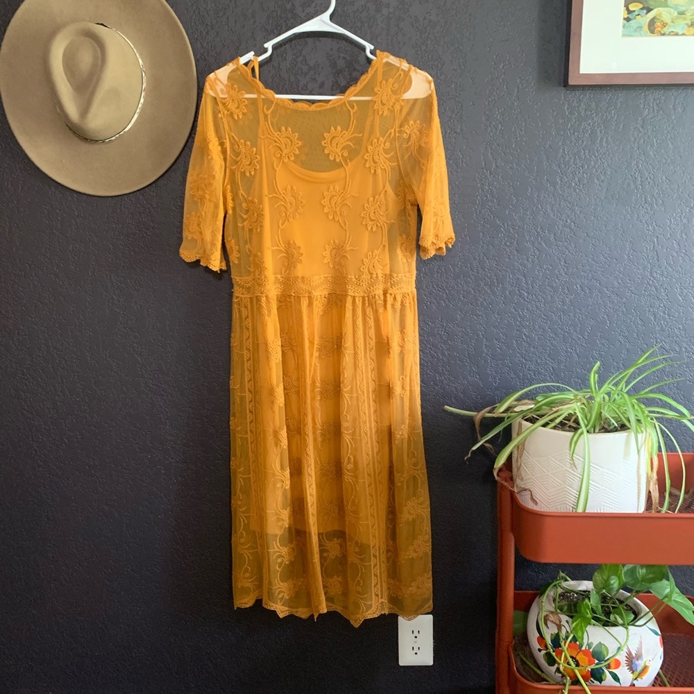 Gold/Mustard lace midi-dress